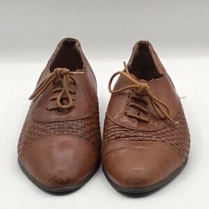 Anne Wells Lace up Shoe